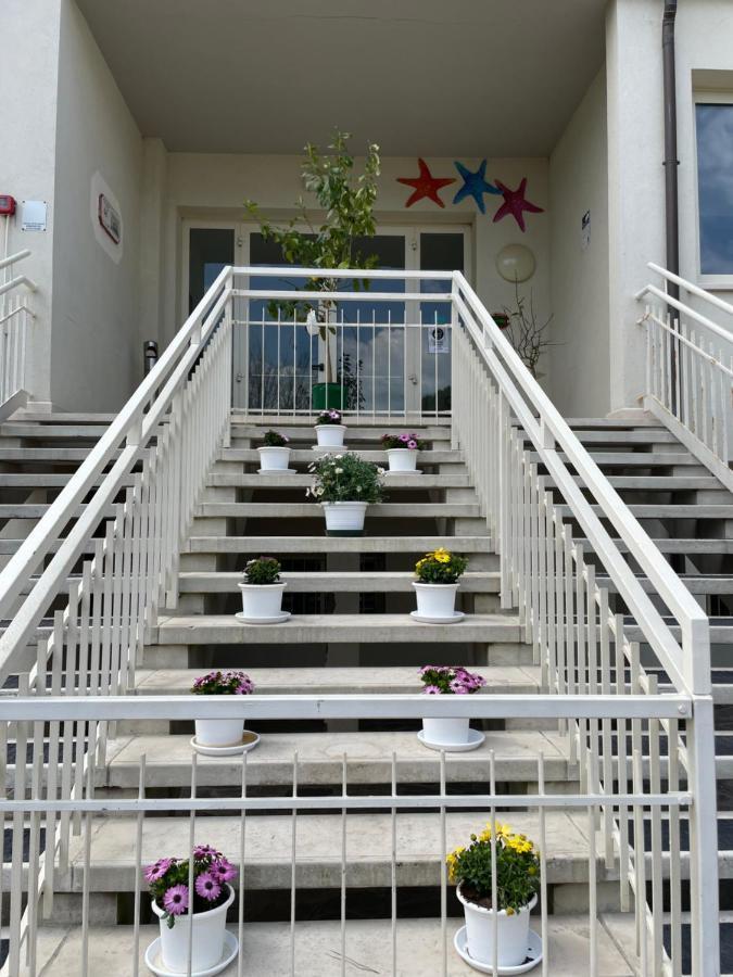 Hotel Amedea Cervia Exteriör bild