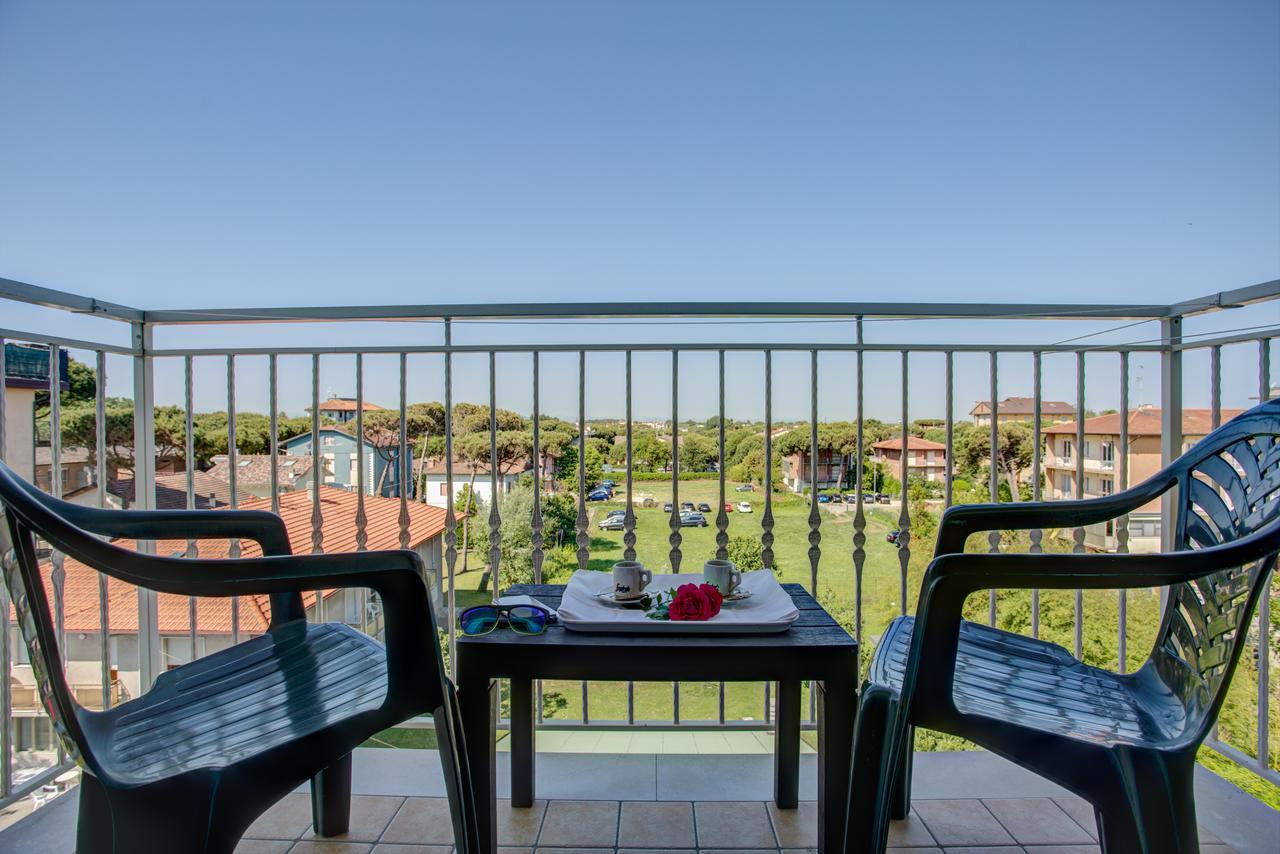 Hotel Amedea Cervia Exteriör bild