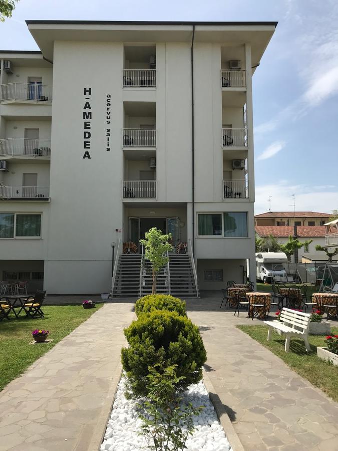 Hotel Amedea Cervia Exteriör bild